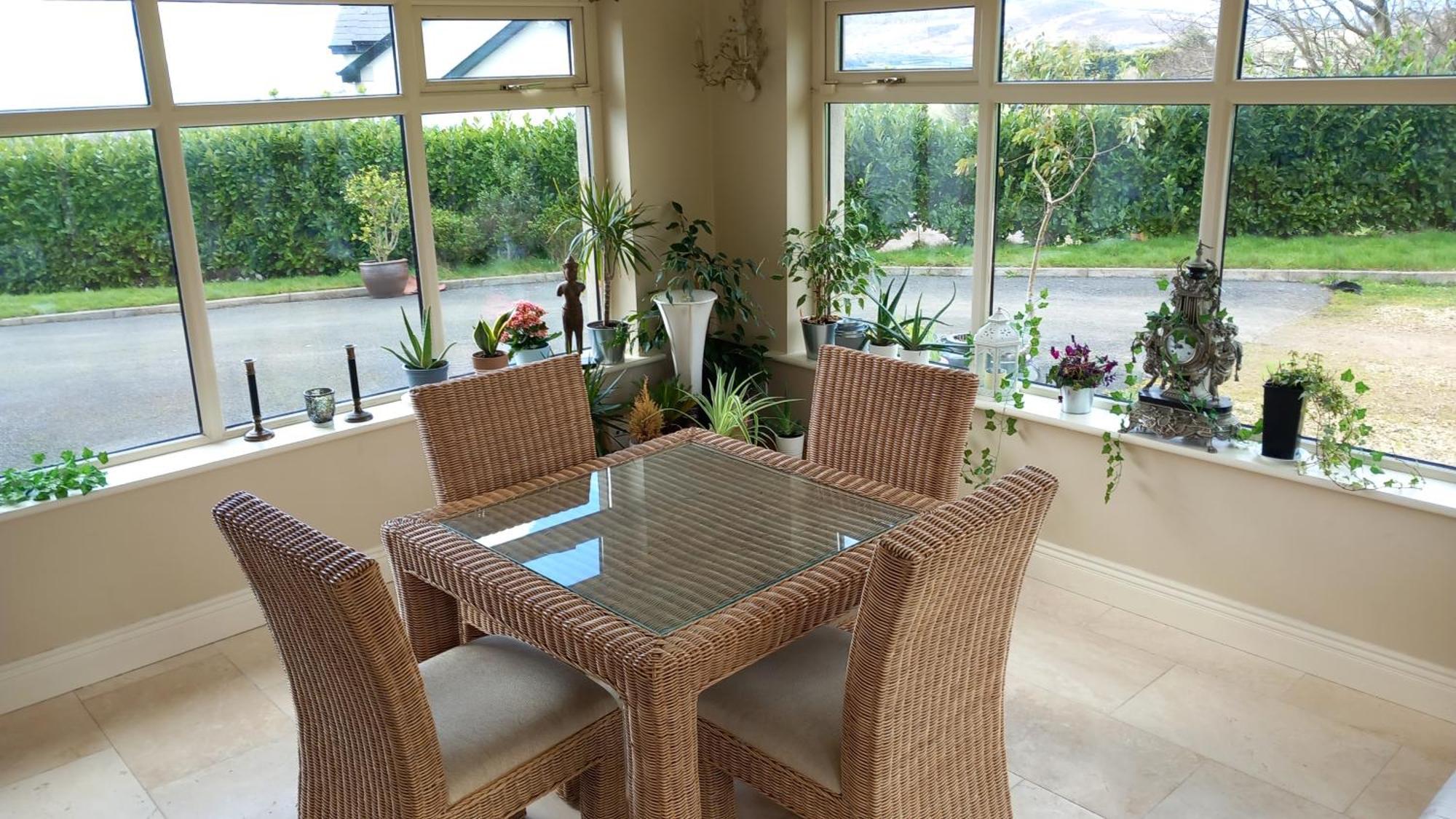 Safe Haven - Luxury Family Couette-café